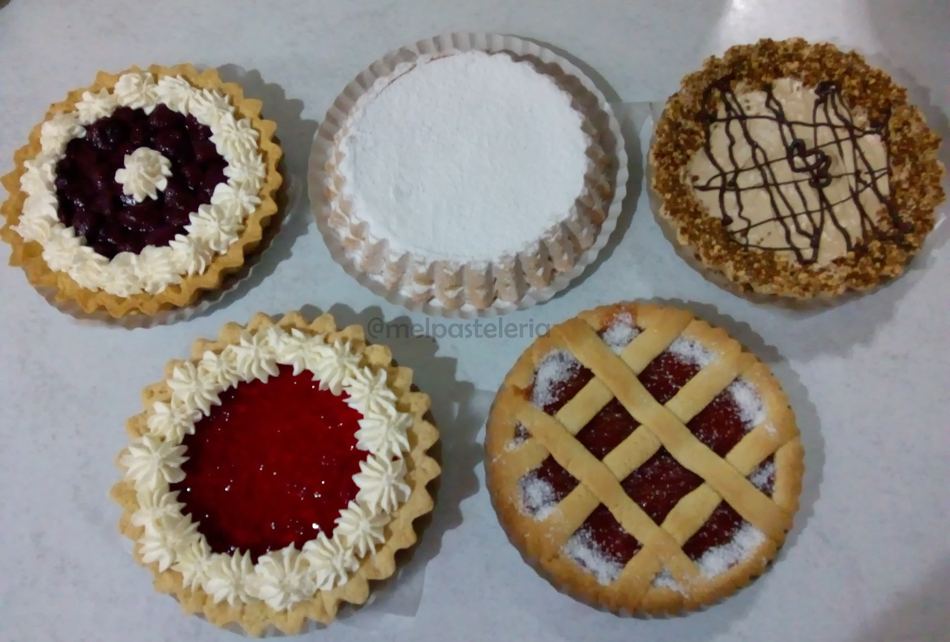 Mesa dulce. Variedad de tartas.