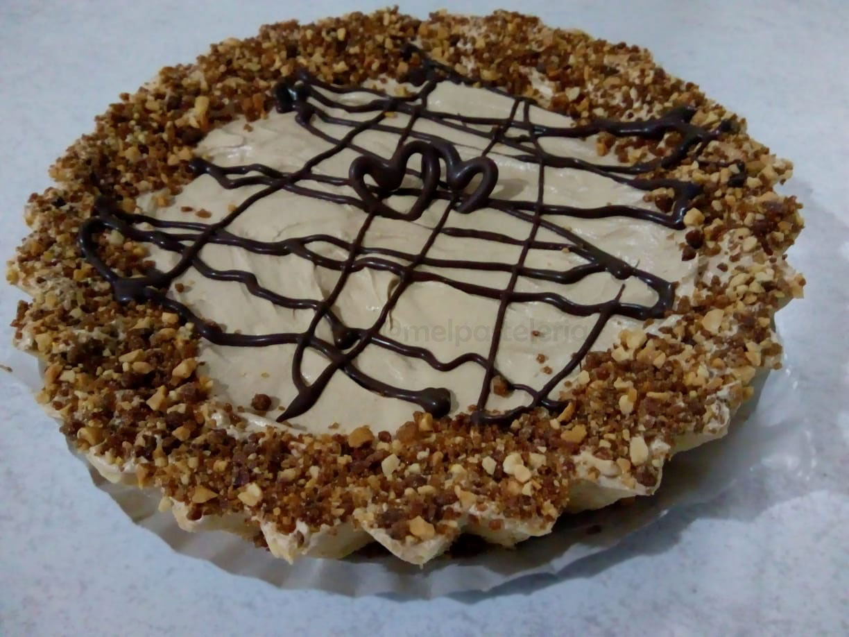 Tarta de mousse de chocolate.